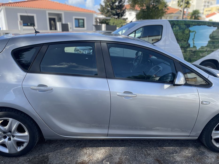 Opel Astra J
