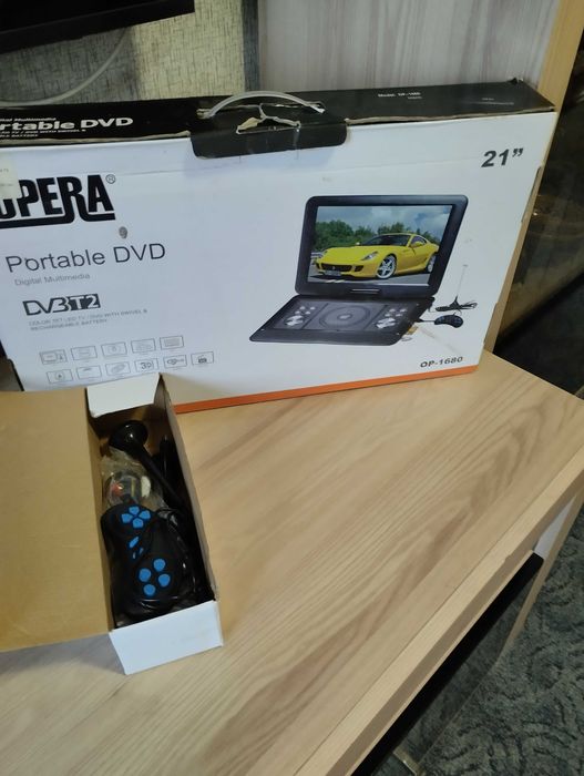 Портативный  ДВД  . Новое состояние . Т - 2