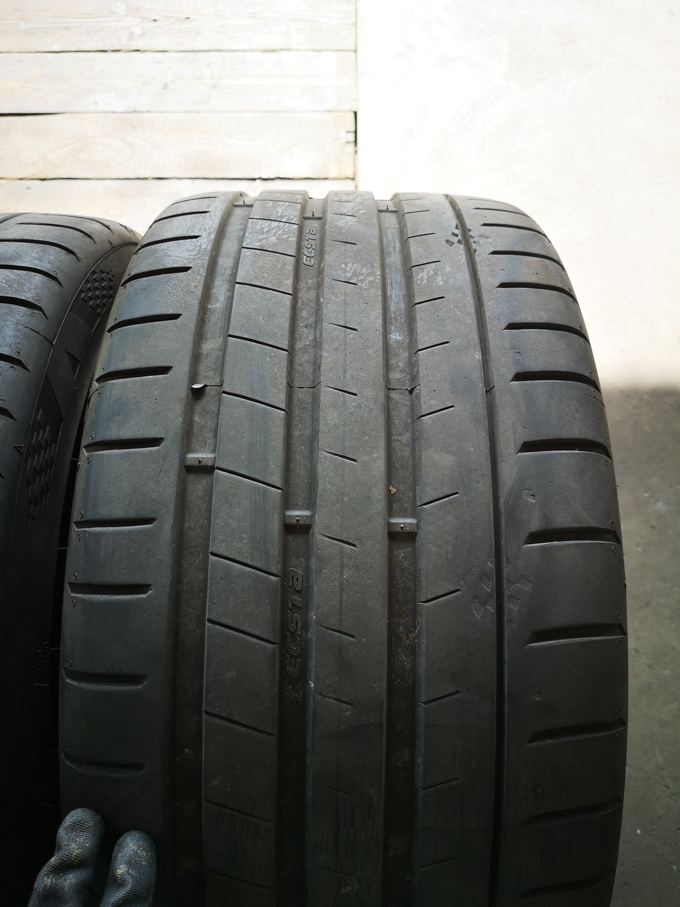 Opony Kumho PS91 245/40R19 + 275/35R19