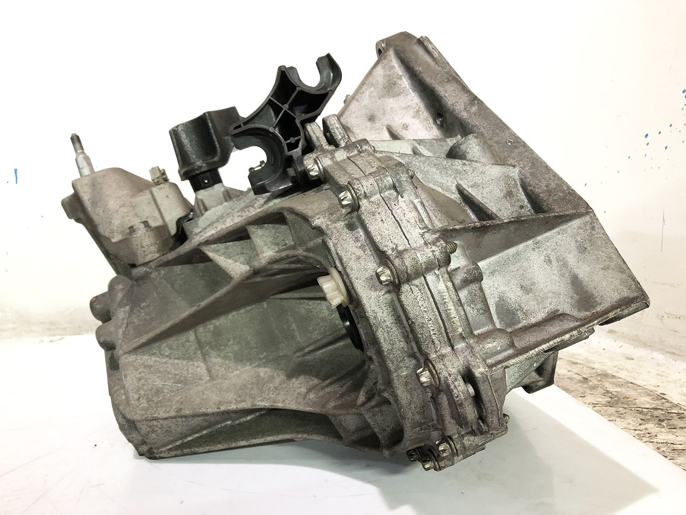 КПП механічна коробка передач TL4015 TL4017 2.0 RENAULT Megane LAGUNA