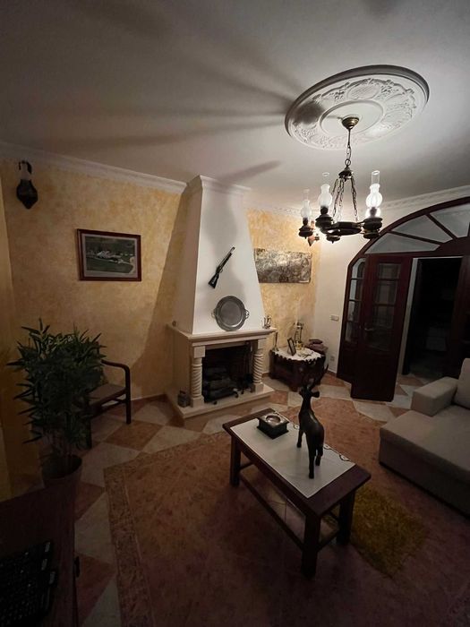 Quarto, sala e wc para arrendar Monsaraz