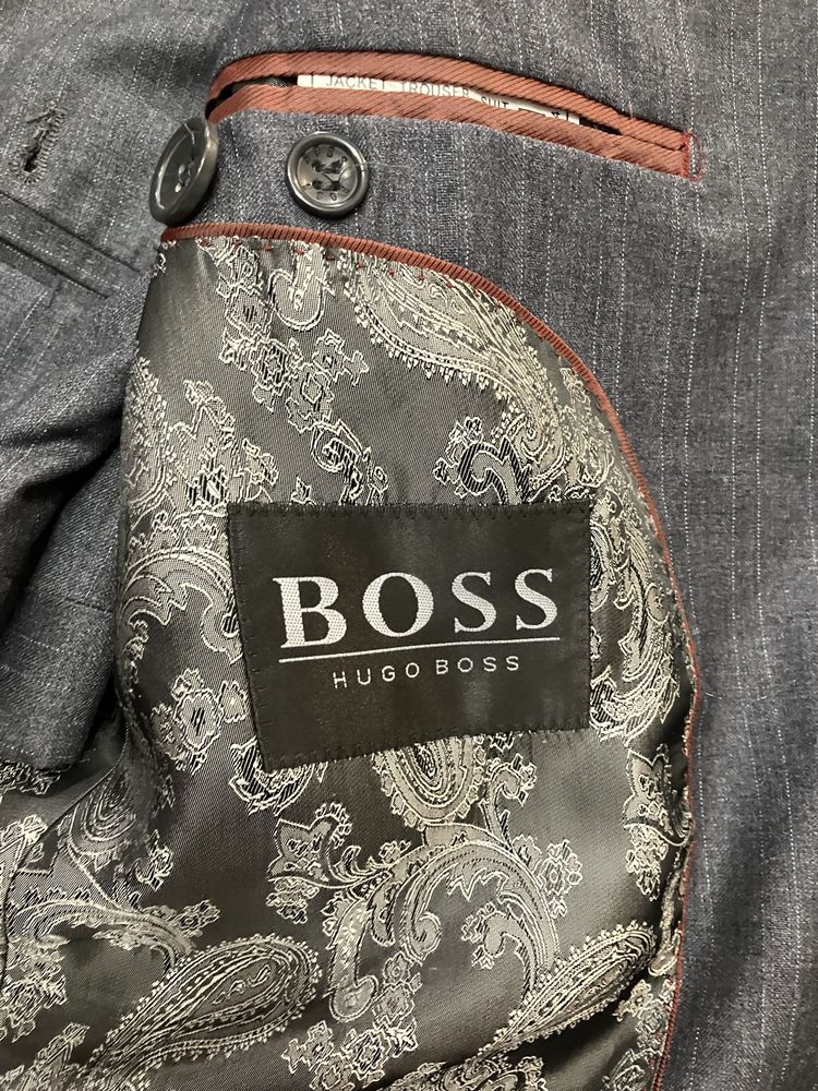 Костюм Hugo Boss сірого кольору