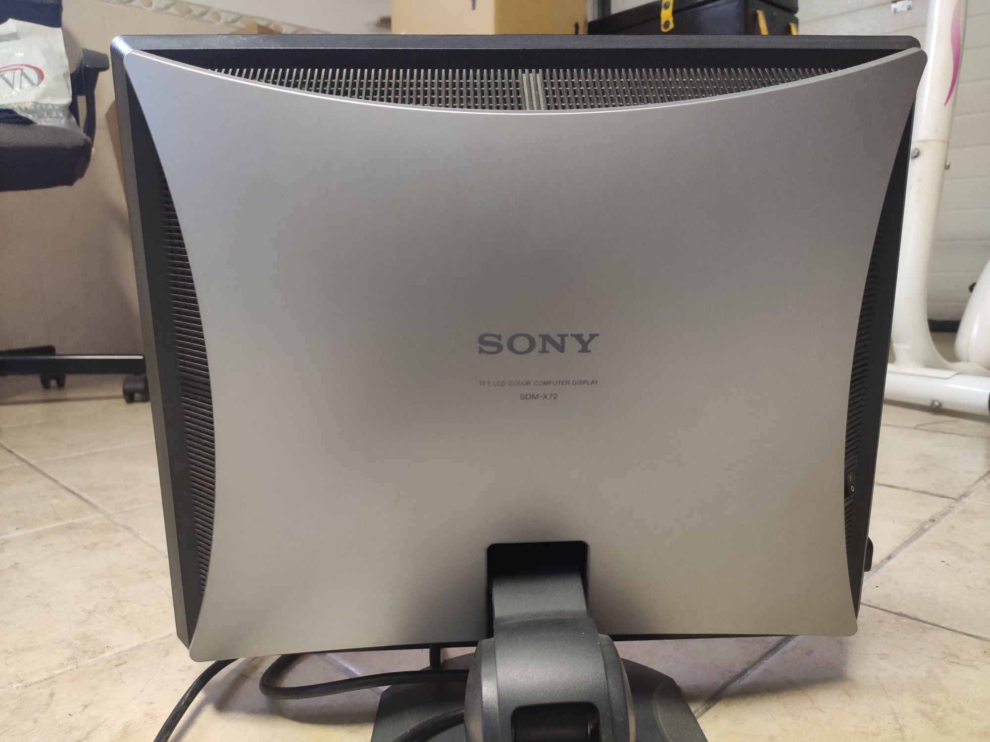 Monitor Sony SDM - X72