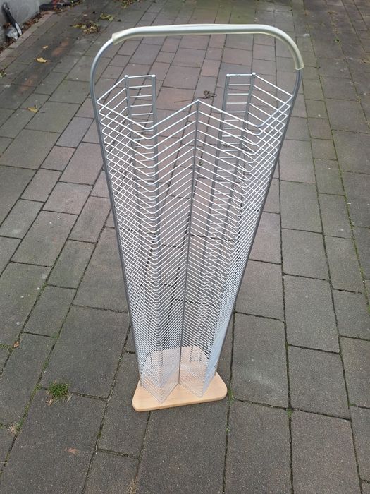 Stojakna 140 płyt cd w 110 cm wysoki