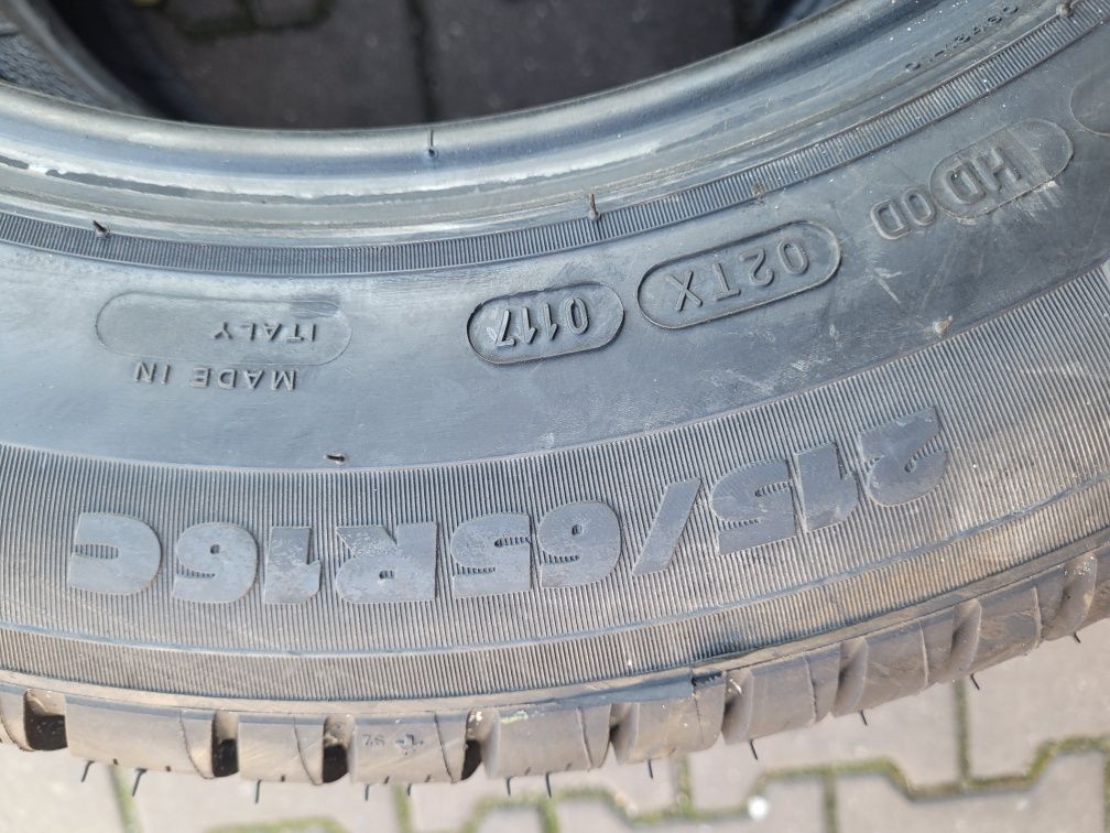 215 65 r16C Michelin Agilis  51