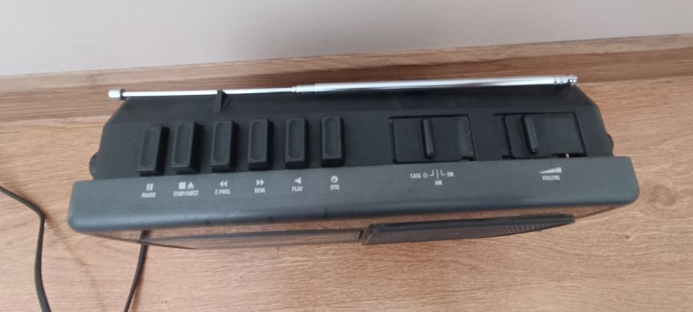 Stary Radiomagnetofon grundig