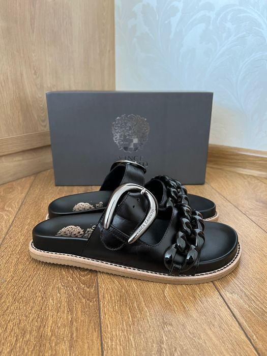 Нові шльопанці Vince Camuto р. 37.5