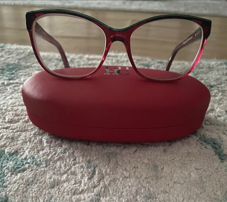 Armação de oculos de visão marca etnia como nova