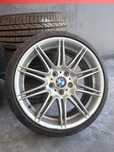 Jantes 19 BMW com pneus Pirelli P Zero-255/30R19
