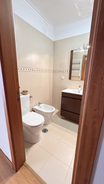 Apartamento T2 Cacem C/ Garagem e Suite