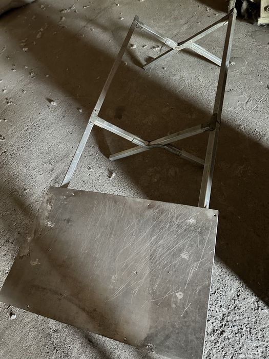 Розкладний  стіл  алюміній