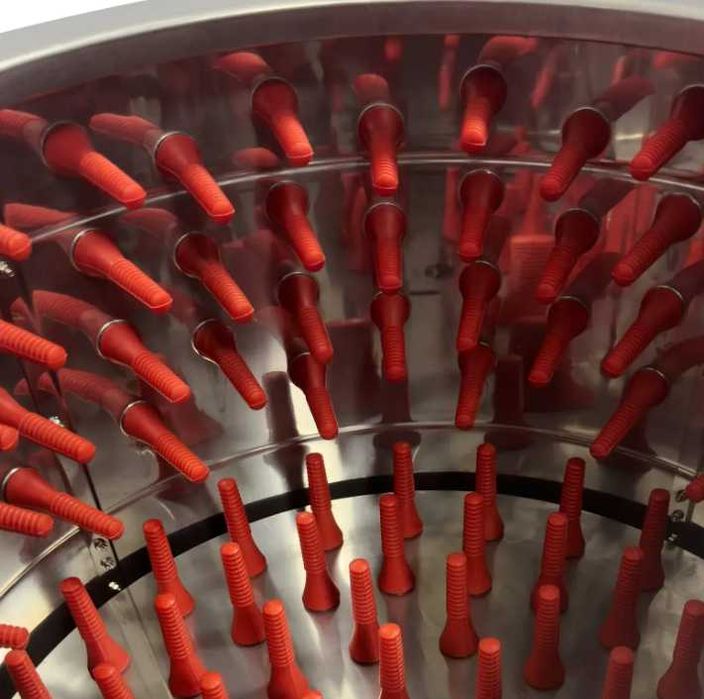 Машина для снятия пера кур, уток, перепелов, перосъёмная машина