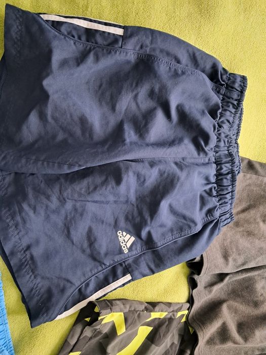 Zestaw krótkie spodnie rozmiar 158/164