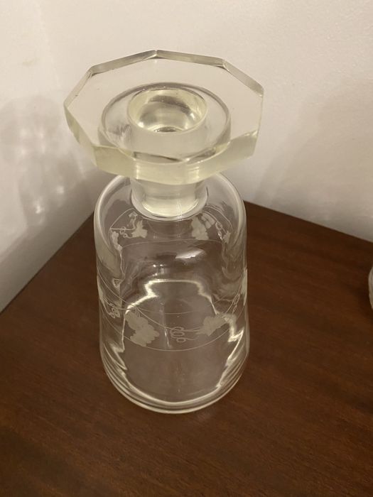Garrafa de vidro gravada