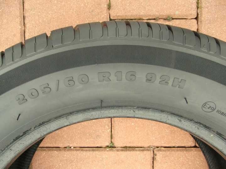 Комплект 4шт шини літні 205/60R16