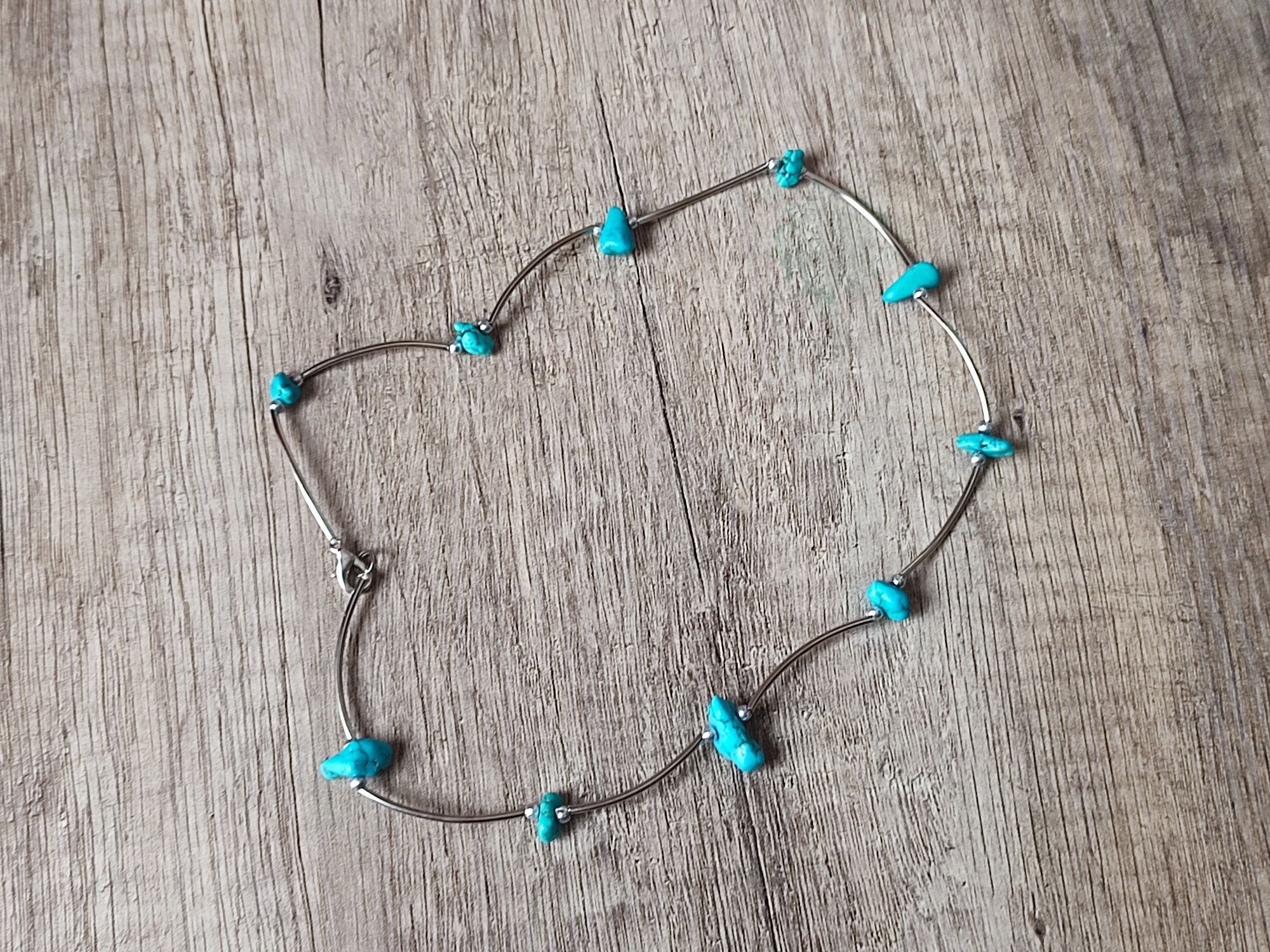 Naszyjnik krótki choker na szyję kamienie koraliki