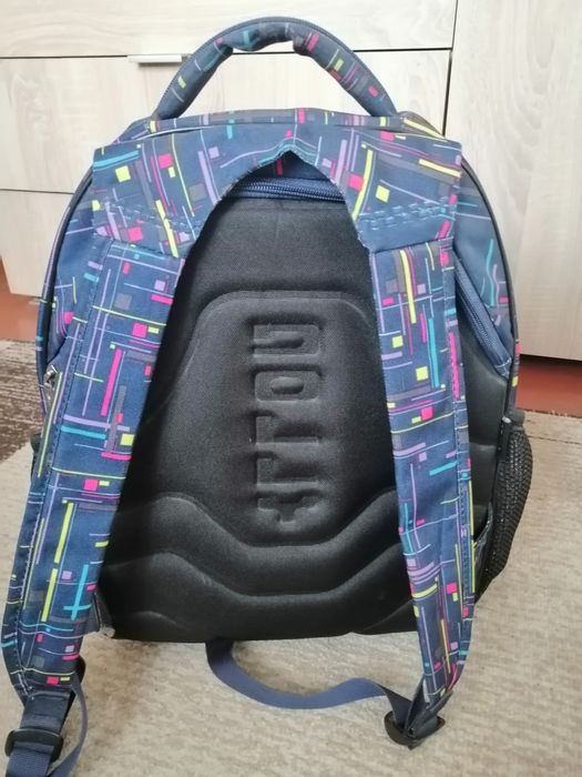 Продам школьный рюкзак.