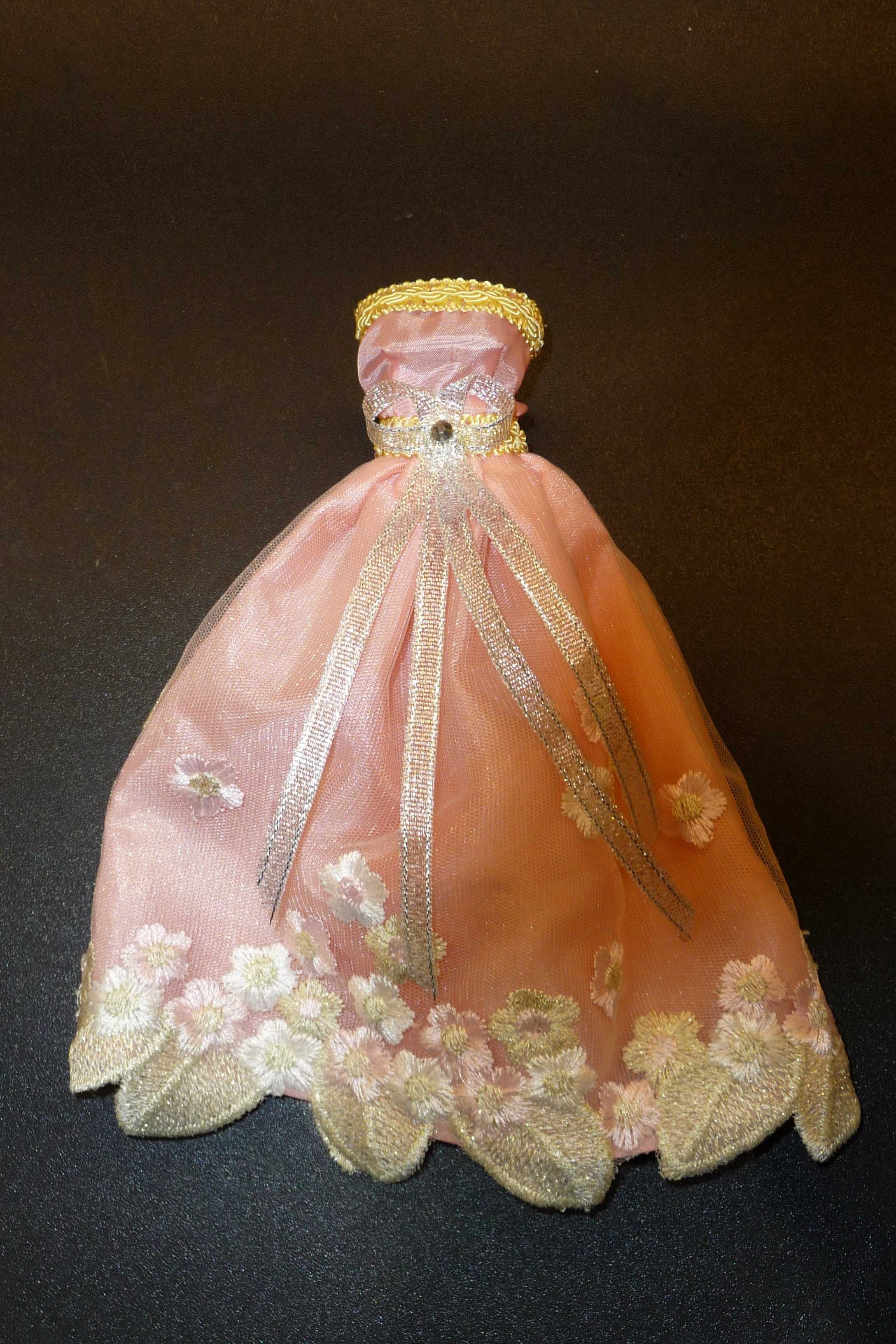 Sukienka balowa dla lalki Barbie