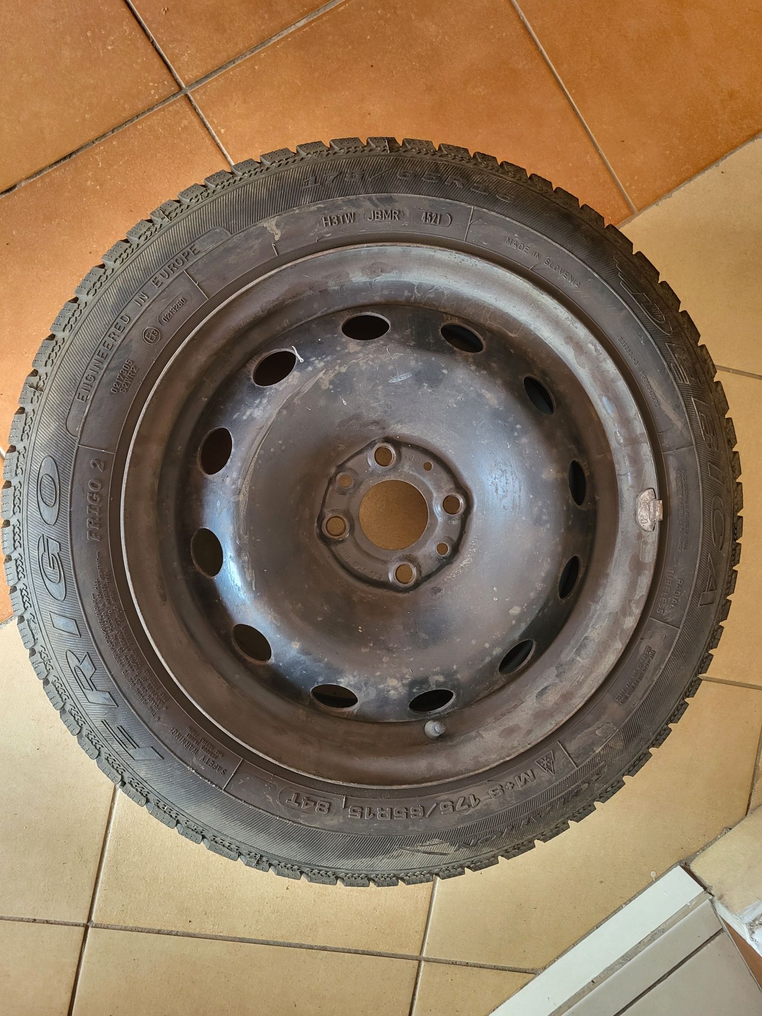 4x opony koła  Dębica frigo 2 zimowe 175/65 r 15 z felgami