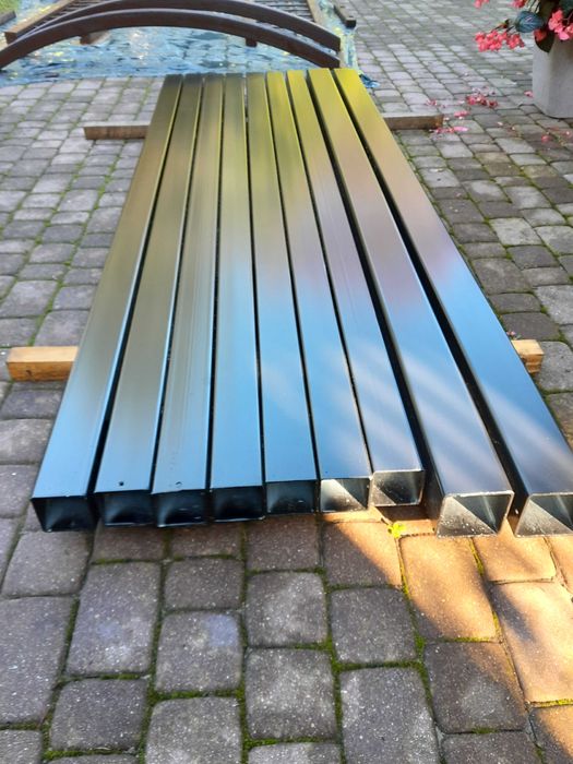 Słupki ogrodzeniowe