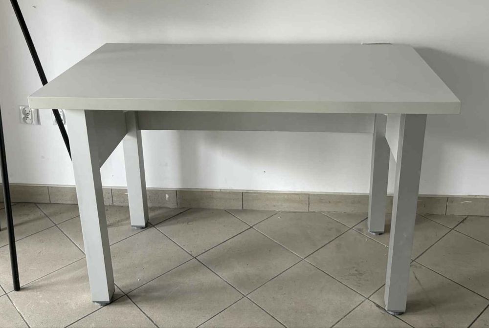 Jasne biurko 130x70cm robione na zamowienie