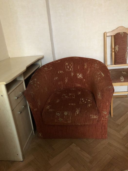 Fotel brazowy tapicerowany