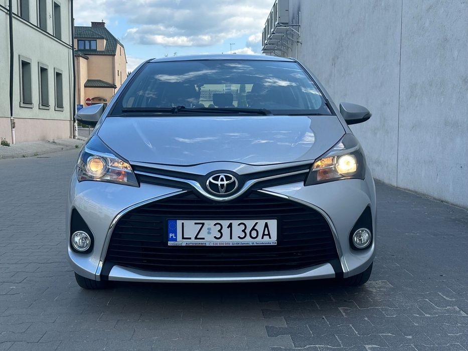 Toyota Yaris Yaris 2015 – benzyna, klima, 5 drzwi – bez wkładu finansowe