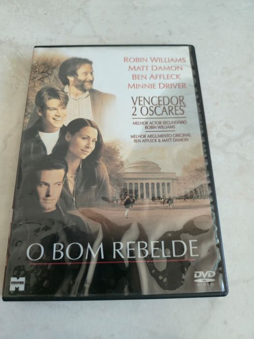 Dvd cada 3€ moita