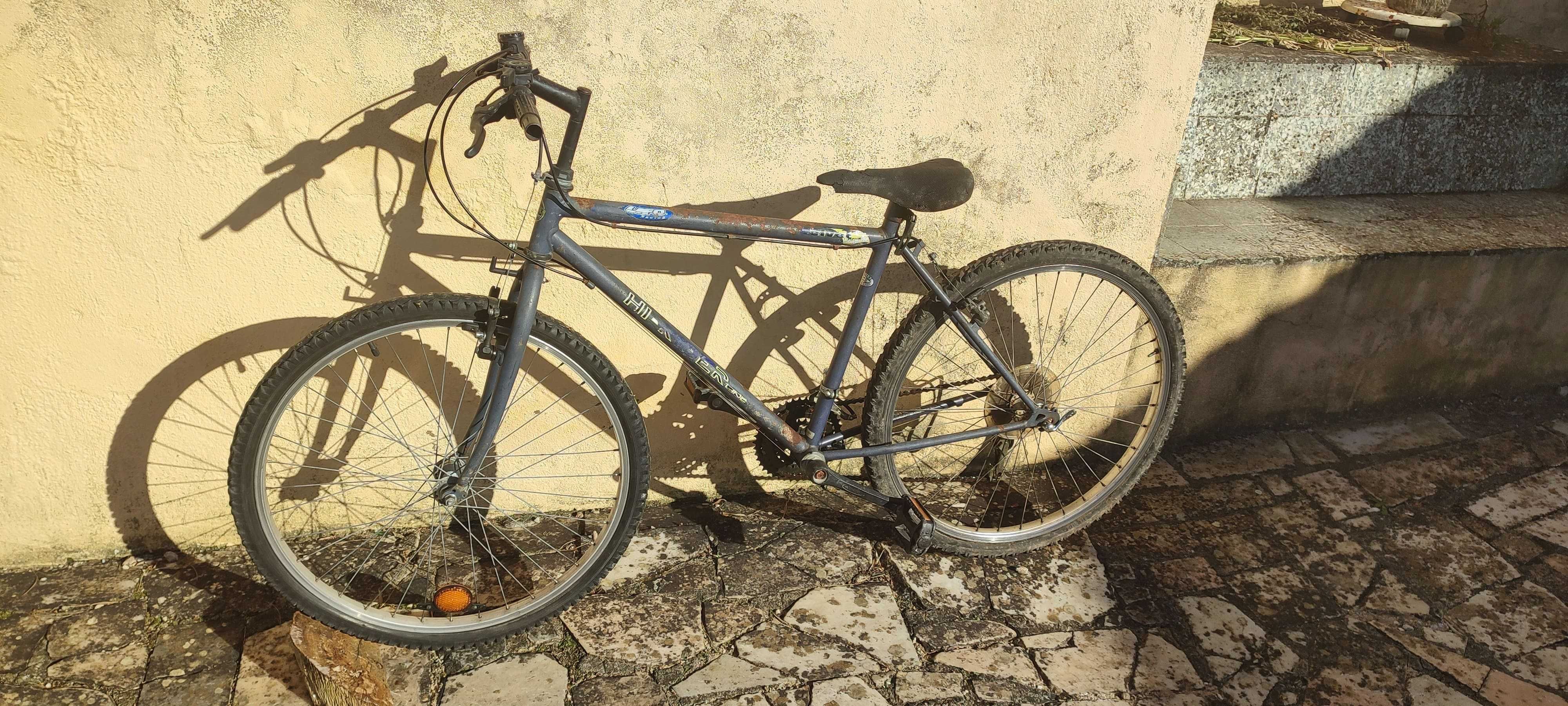 Bicicleta, rodas 26 polg., 18 mudanças Shimano