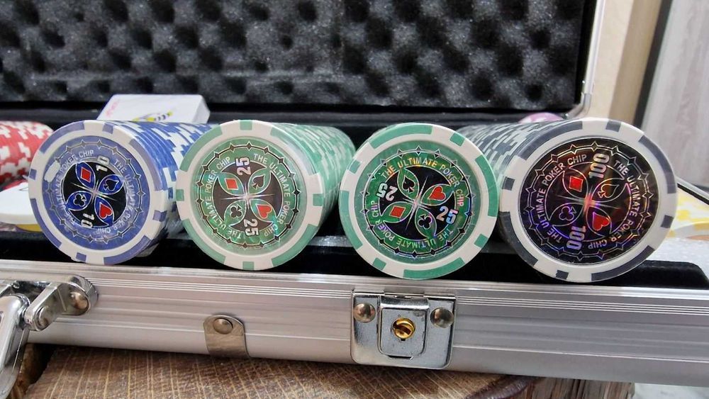 Покерний набір Iso Trade Профісійний покер 500 фишок з номіналом