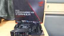 Материнська плата Asus ROG Crosshair VIII Formula