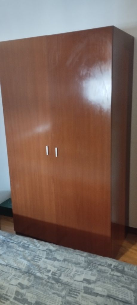 Roupeiro de quarto, solteiro
