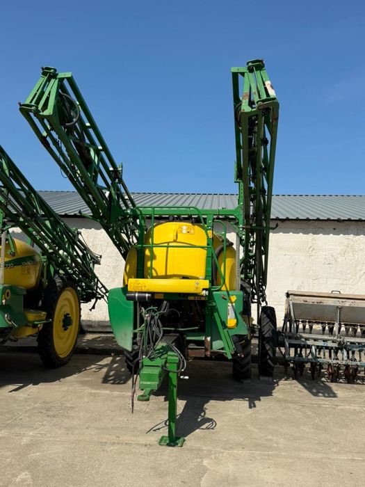 Продам оприскувач John Deere