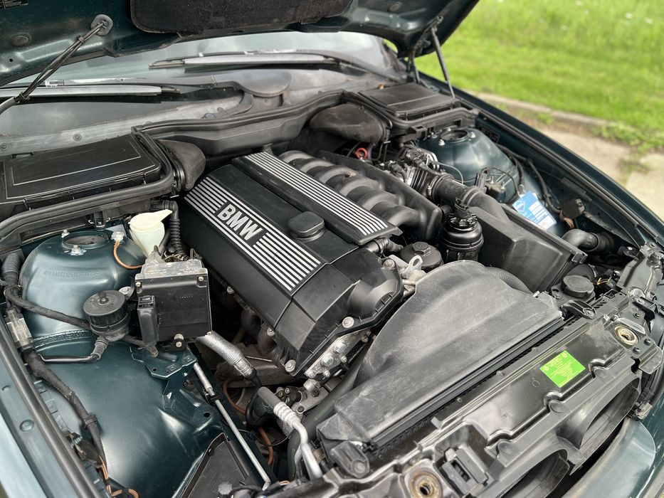 Sprzedam Bmw e39 520i