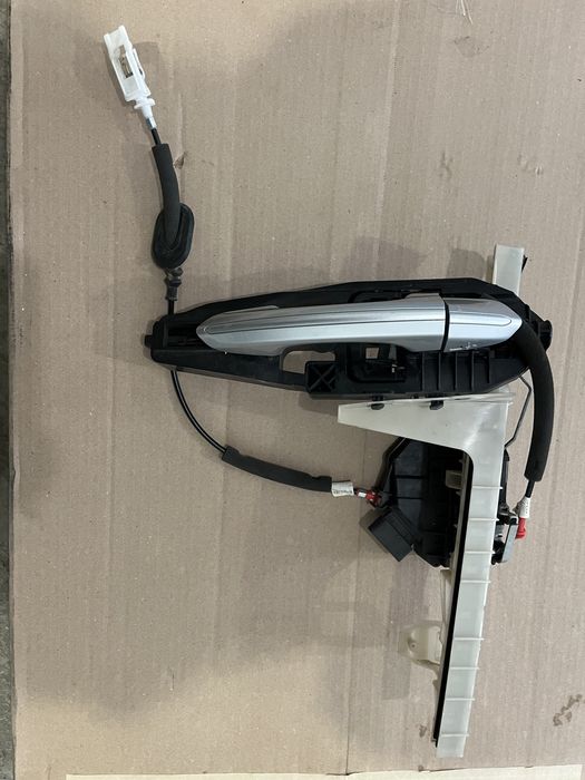 Замок двері передній лівий з ручкою та заглушкою Ford Edge