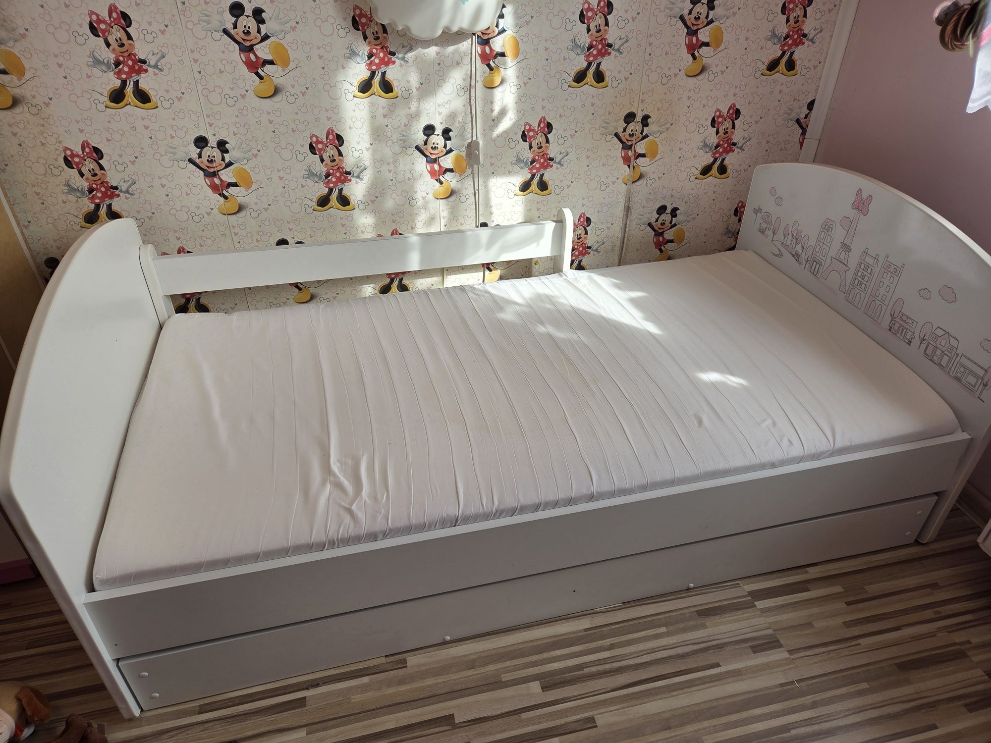 Łóżko dziecięce Myszka Minnie 160x80 z wysuwaną półką