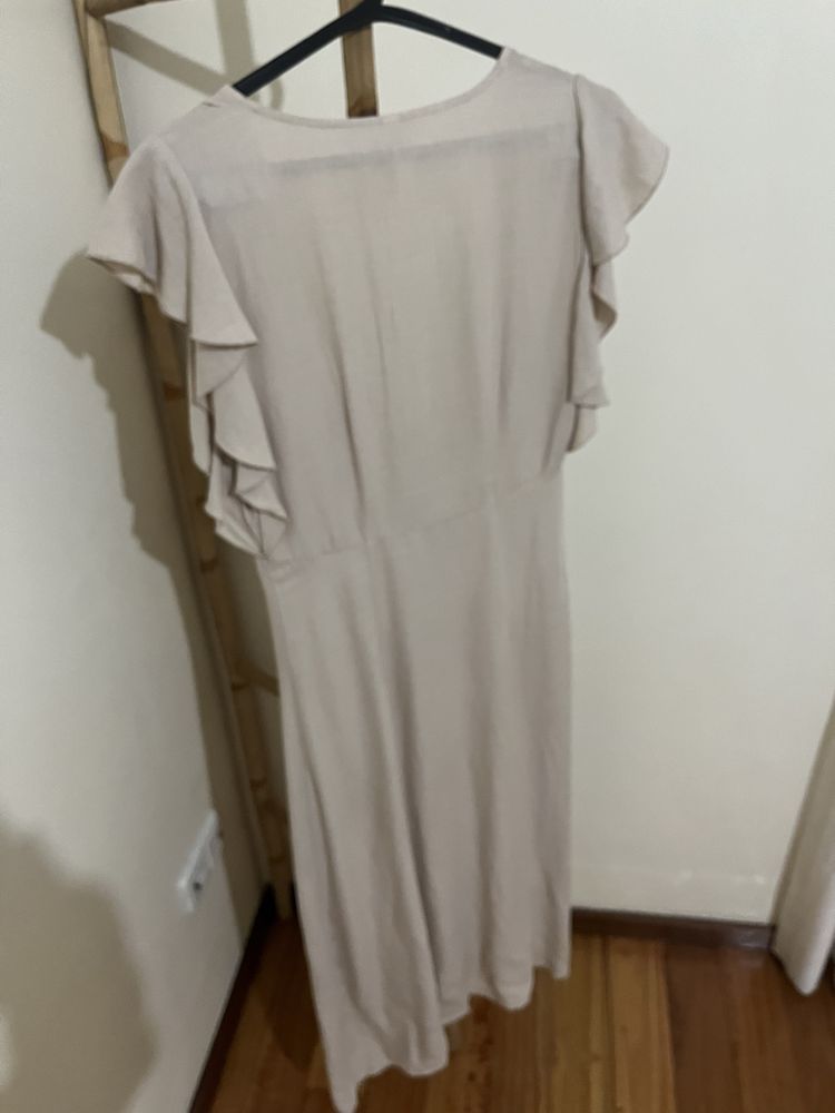 Vestido bege S Zara