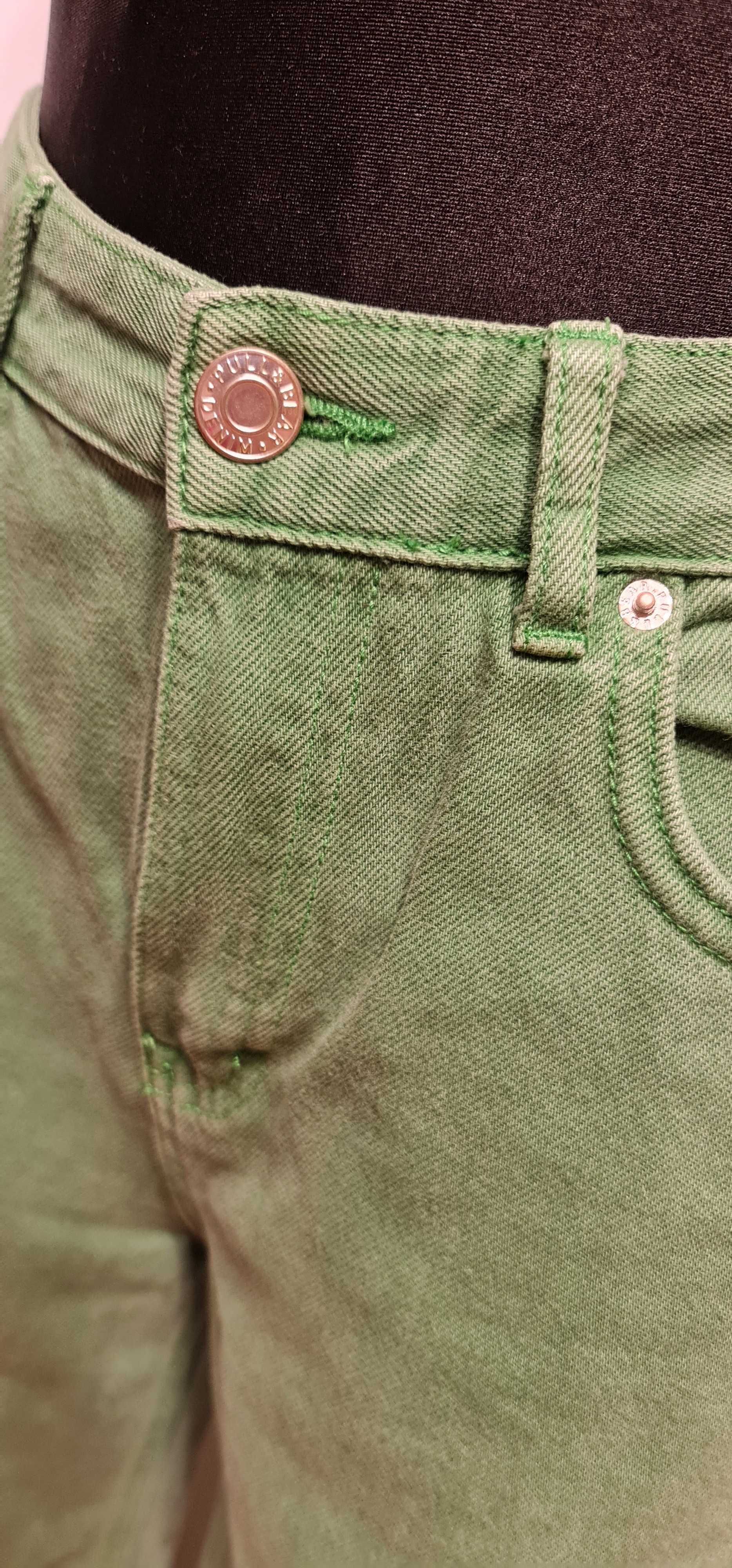 1625a Zielone spodnie Pull & Bear rozmiar 38