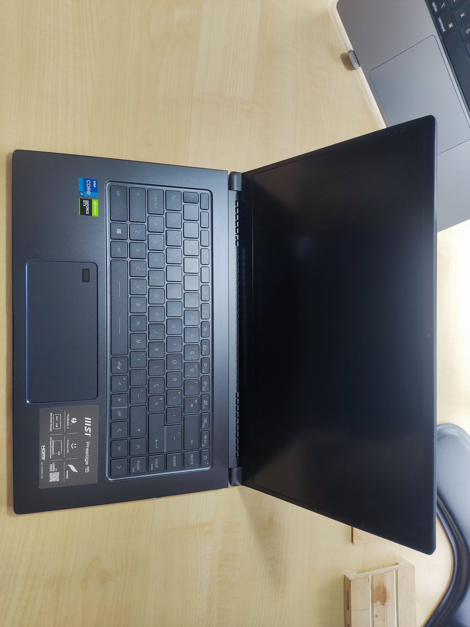 MSI Prestige 15 a11sc