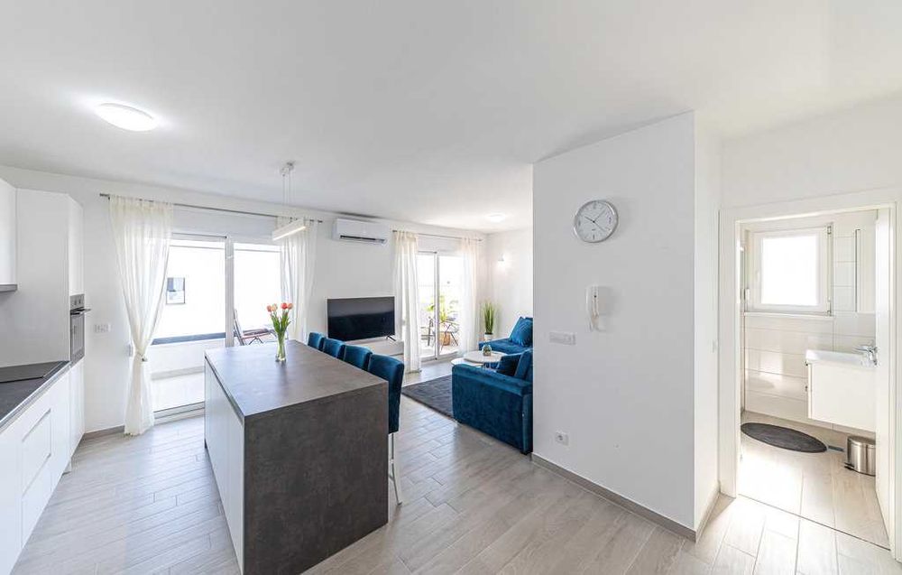 Wakacje, Chorwacja, okolice miasta Trogir, ładny apartament dla 5 osób