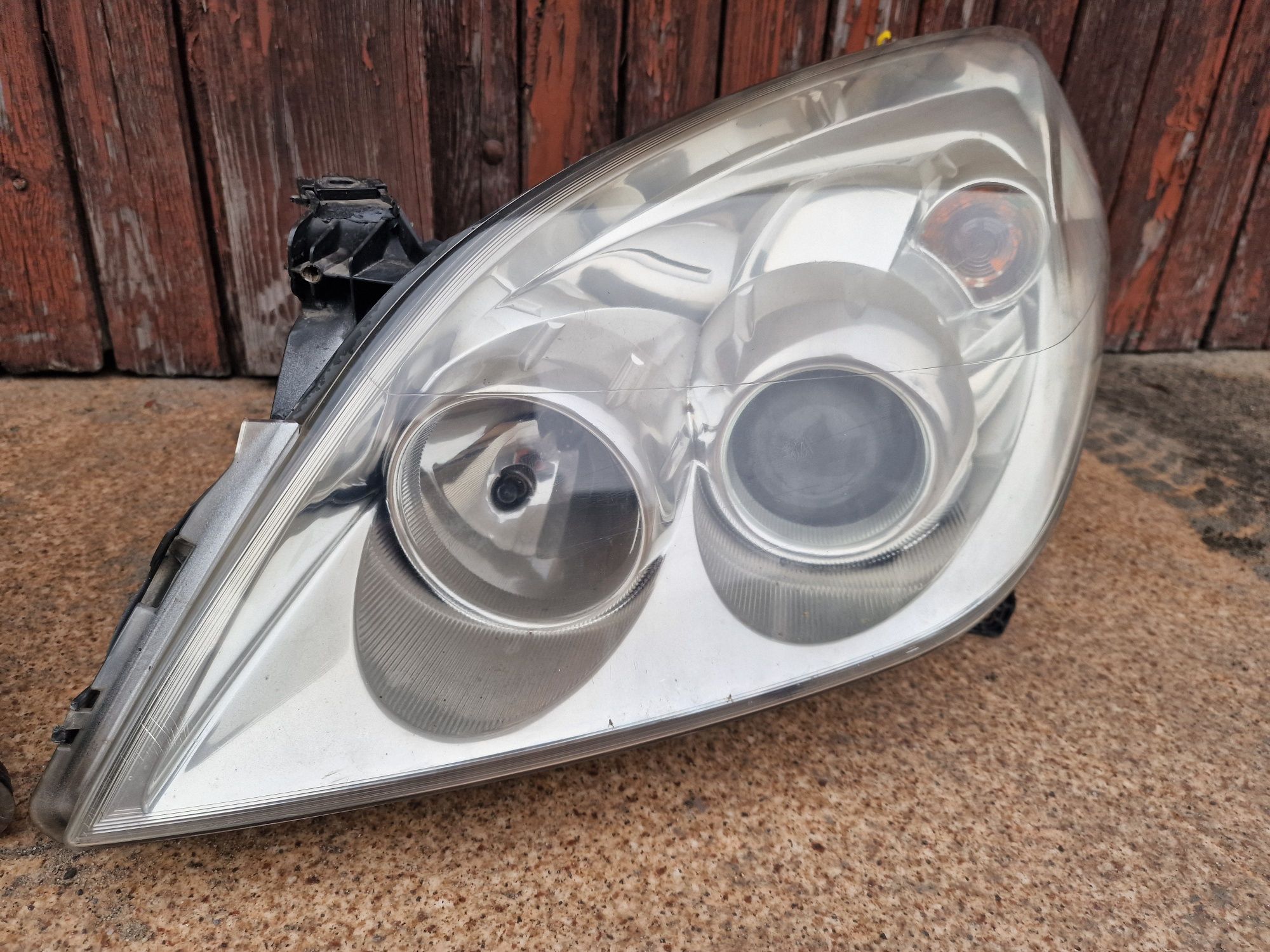 Lampy przód opel vectra c lift signum lift komplet