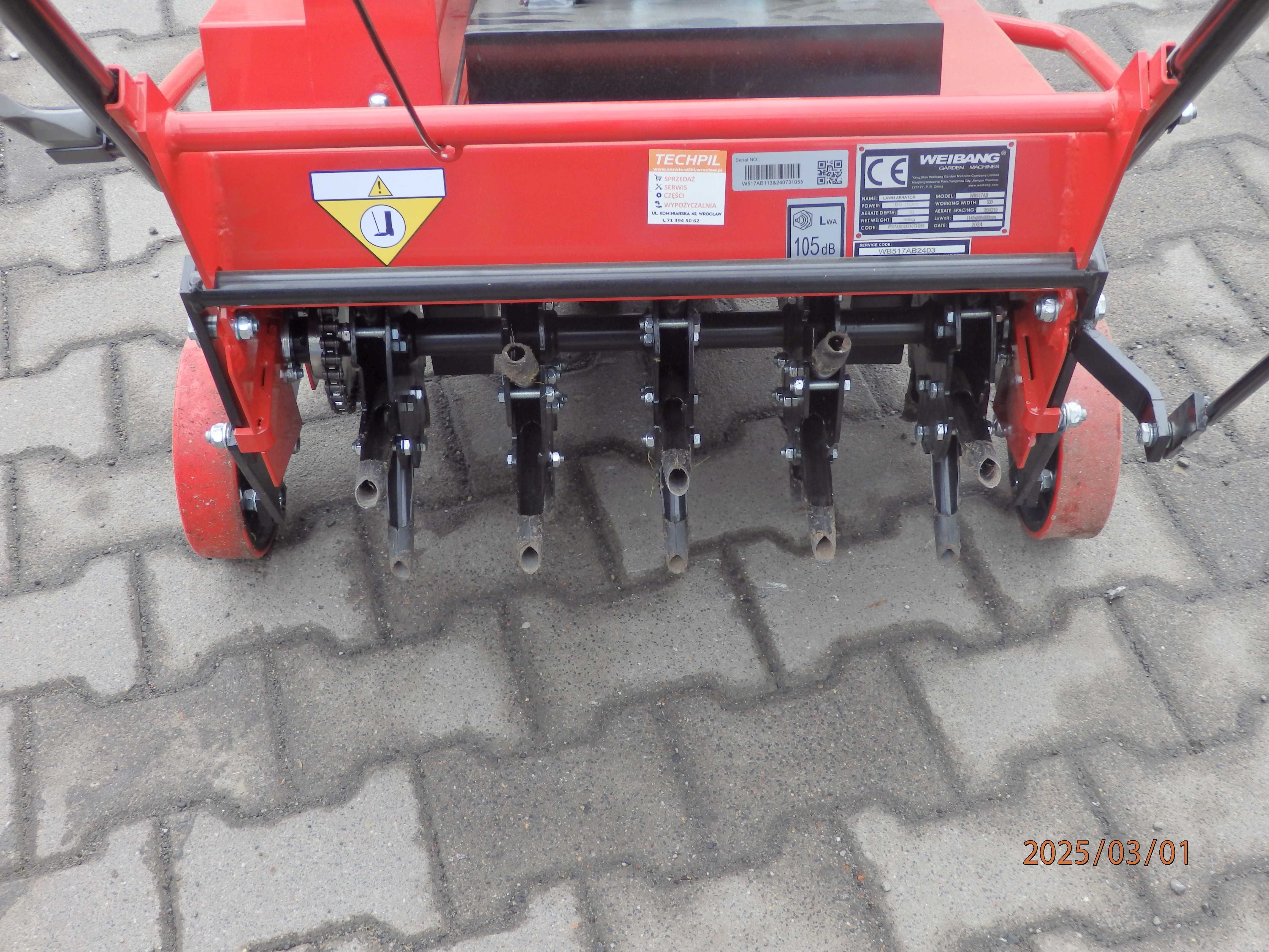 Wynajem Aerator rurkowy WEIBANG aeracja napowietrzanie trawy