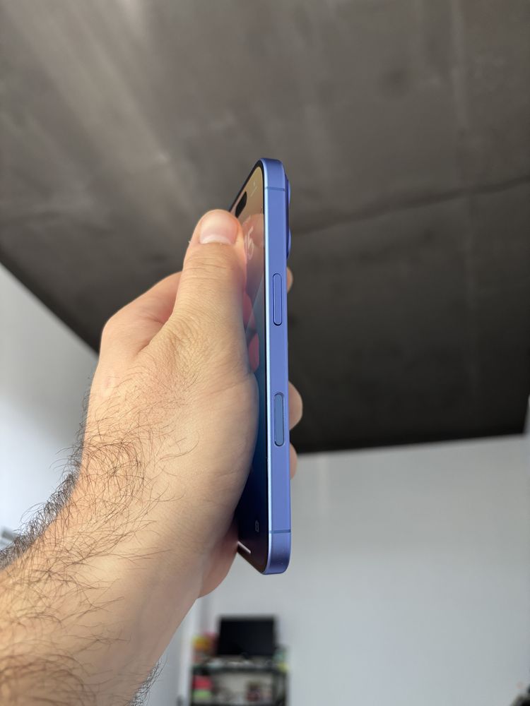Apple iphone 16 128 gb айфон 16 НОВИЙ 100% акб