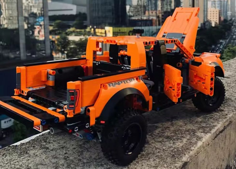 Ford F-150 Raptor R construção á escala