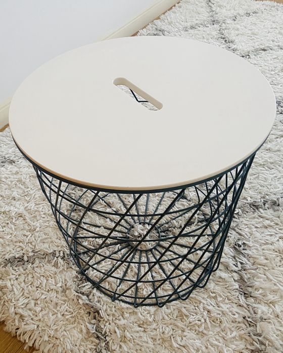 Mesa com arrumacao IKEA