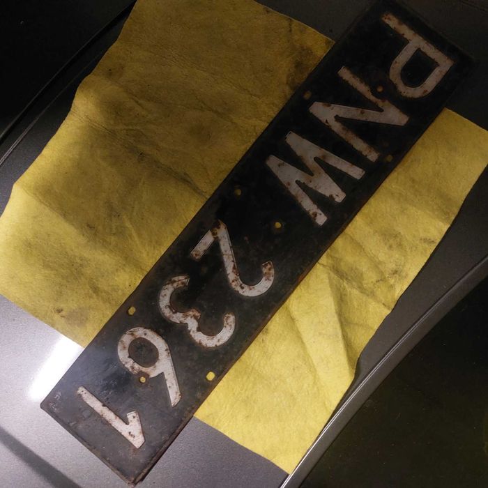 Stara tablica rejestracyjna