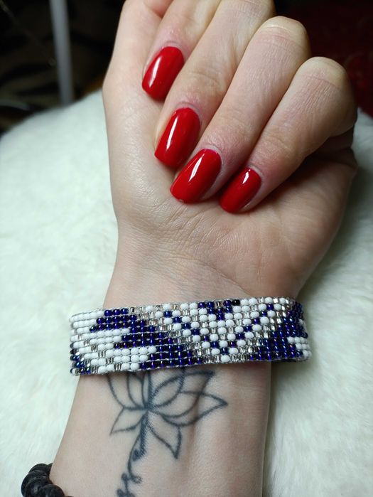 Вироби з бісеру та натурального каменю