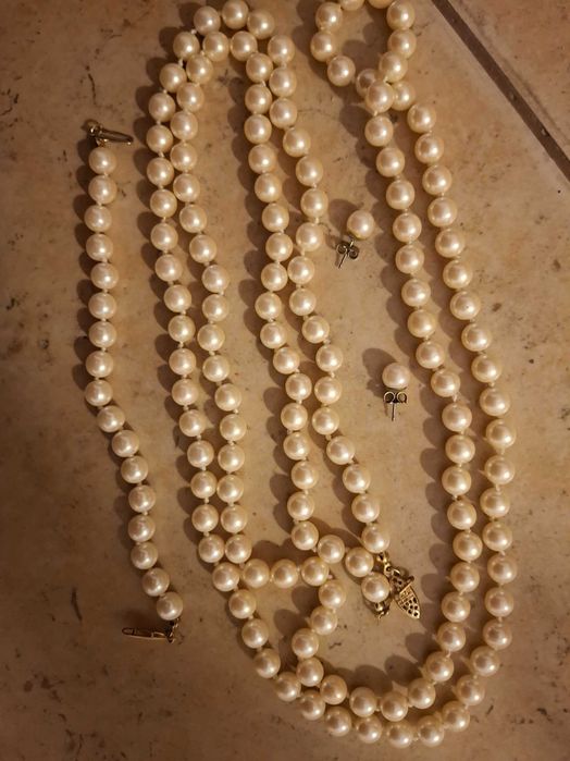 Zestaw biżuterii z pereł sztucznych