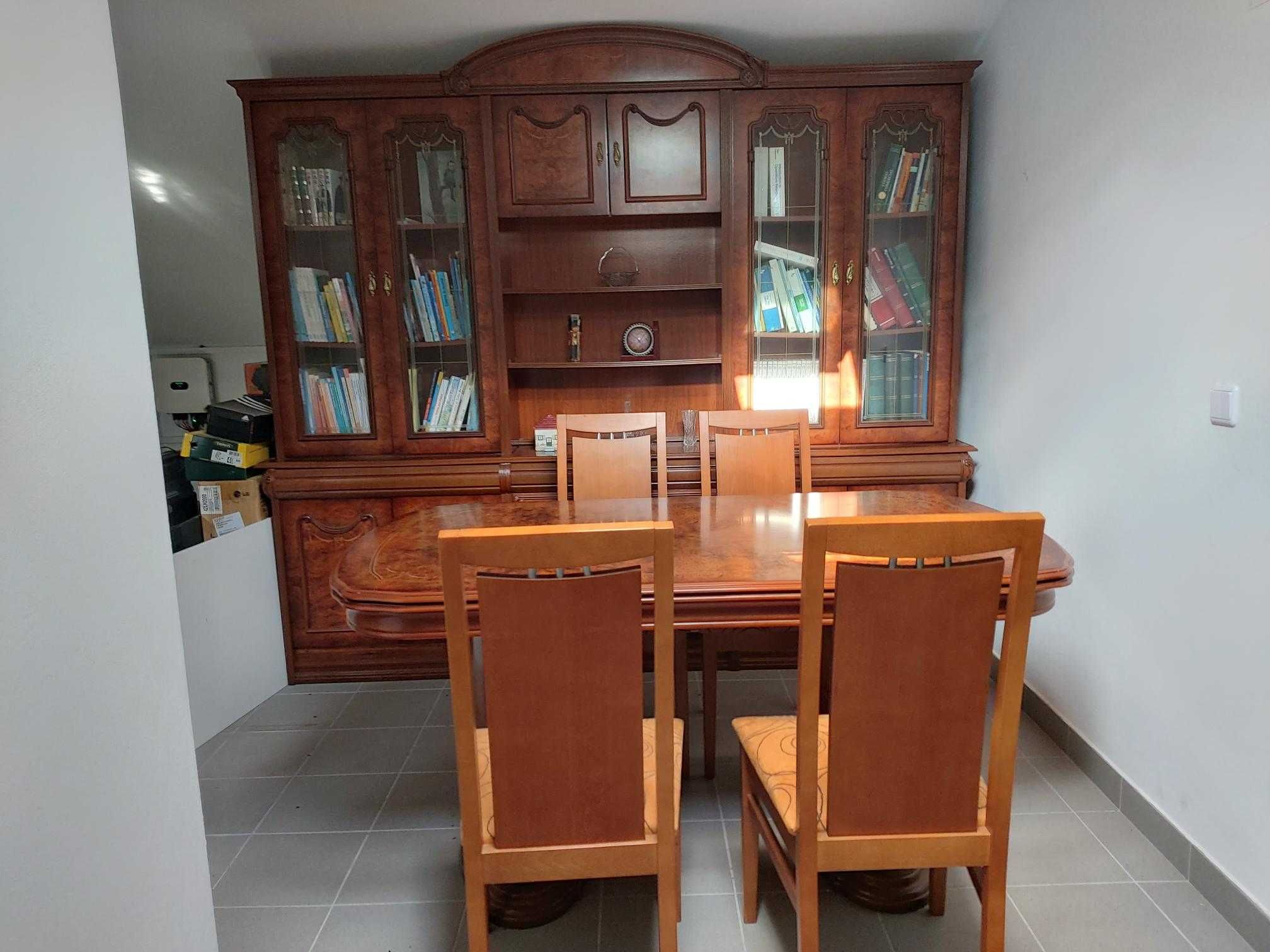 Mobilia de Sala de jantar - CHARNECA DA CAPARICA
