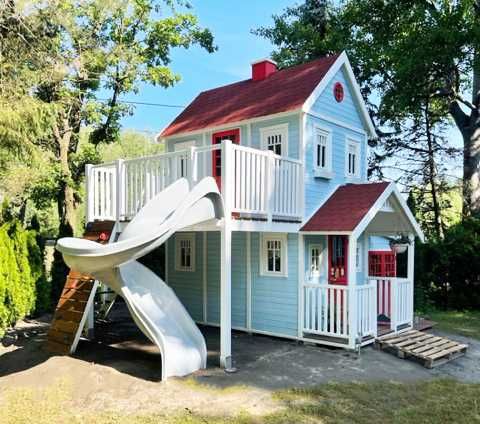 Dwupiętrowy domek dla dzieci | Bajkowy domek z poddaszem i balkonem